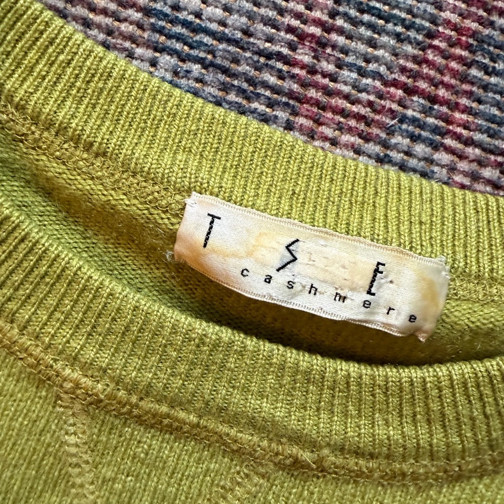 TSE Women's Chartreuse Green Cashmere Sweater - Picture 2 of 6